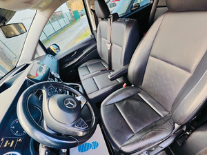 Conduite à droite Mercedes Vito 113 Dualiner Panel Van UK Spec d'occasion Historique de service complet - Product Image 4