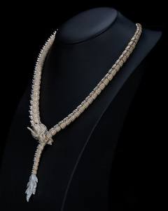 Collier Dragon Mordant sa Queue en Argent 925 de Haute Qualité avec Pierre VVS, Bicolore, Luxueux, Bijou Dragon Sertie de Pierres, Fabrication Personnalisée - Product Image 4