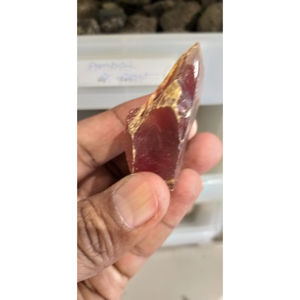 Venta al por mayor de piedras ásperas de ámbar marrón natural talladas Feng Shui piedras ásperas caídas - Product Image 3