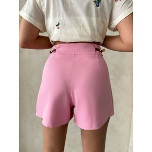 กางเกงขาสั้นผู้หญิงแบบมีเข็มขัดและกระโปรงขายส่ง - Product Image 1