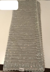 Saree élégant de travail de broderie de Georgette de tissu fluide léger avec des détails complexes de fil pour la fête et les vêtements de fête - Product Image 4