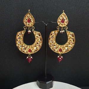 Pendientes Kundan Diamond Chandbali con piedra roja Diseño de borla étnica de Latón chapado en oro bohemio de moda para boda y fiesta - Product Image 2