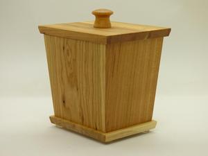 Caja de Madera Natural para Café con Tapa, Forma Cuadrada, Diseño Sencillo para Decoración del Hogar y Almacenamiento, Hecha en Vietnam - Product Image 1