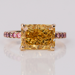 Classique Jaune Radiant Cut Lab Grown Diamond Bague de fiançailles 14KT plaqué or à la mode rose coupe ronde diamant pavé bague de réglage - Product Image 1
