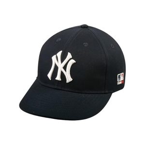 Gorra Deportiva OutdoorCap, Réplica Oficial de los Yankees de Nueva York para Jóvenes, Color Azul Marino, Ajustable - Product Image 1