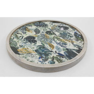 Assiettes de service rondes en bois au design personnalisé, décalcomanie émaillée finie pour la maison et les hôtels, vaisselle et assiettes de table faites à la main - Product Image 2