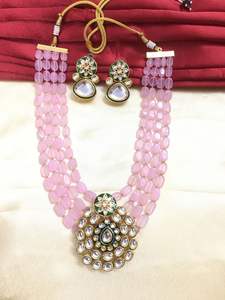 Ensemble collier et boucles d'oreilles à motifs floraux Collier design Ensemble de collier de fête à la mode Ensemble de bijoux pour femmes Ensemble d'accessoires pour femmes - Product Image 4