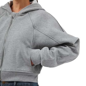 Sweat-shirt à capuche zippé en polaire léger et respirant pour femmes de grande taille - Product Image 3