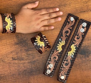 มาใหม่ล่าสุดขายร้อนสไตล์ตะวันตกทําด้วยมือทาสีเครื่องมือหนังมือสร้อยข้อมือUnisexสวมใส่ทุกวันแฟชั่นอุปกรณ์เสริม - Product Image 1