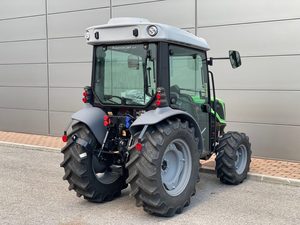 รถแทรกเตอร์ Deutz Fahr 3060 พร้อมห้องโดยสารติดแอร์ ขับเคลื่อน 4 ล้อ รถแทรกเตอร์อเนกประสงค์ขนาดกะทัดรัดสำหรับการเกษตรและการทำงานทางการเกษตร - Product Image 6