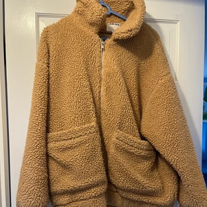 Veste en polaire sherpa chaude d'hiver pour femmes, polaire solide, doublure en polyester respirante, fermeture éclair, col rabattu, OEM - Product Image 3