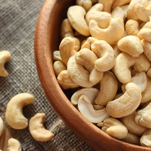 Super Quality Cashew Nuts Fresh Natural Snack Rich Taste Healthy Food For Daily Eating <b>Good</b> Nutrition And Energy Support - Product Image 3