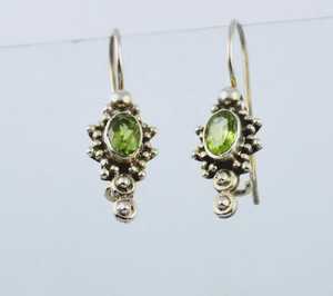 Pendientes de Peridoto Chapados en Oro Hechos a Mano, Plata de Ley 925, Joyería de Piedra de Nacimiento de Agosto, Regalo para Mujer, Fiesta de Aniversario - Product Image 2