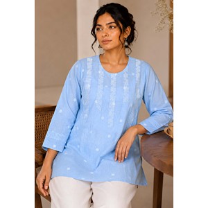 Mehrzadi Mumtaz Damen-Hemd in Himmelblau mit Blumenstickerei im Bohemian-Stil, locker geschnitten - Product Image 4