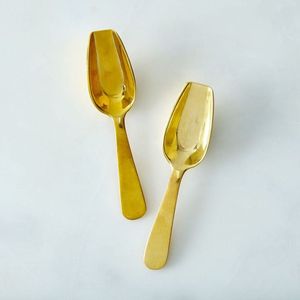 Serveur de gâteau décoratif en métal de luxe avec poignée premium beau design adapté aux cadeaux d'occasions spéciales mémorables - Product Image 2