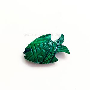 Pierre précieuse sculptée de poisson malachite, pierre précieuse en forme de poisson malachite, breloque de poisson sculptée à la main, pendentif de poisson sculpté, malachite 25x15mm - Product Image 3