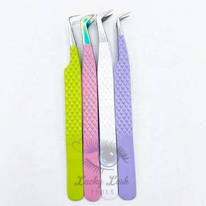 Pince à cils en acier inoxydable japonais vert rose blanc Diamond Grip Logo privé Testé à la main Fibre Tip Volume Pince à cils - Product Image 5