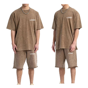 Vente de gros Ensemble short et t-shirt unisexe style décontracté pour homme Ensemble deux pièces tendance streetwear avec logo personnalisé - Product Image 3
