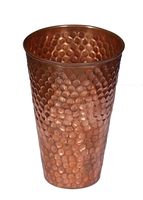Verre en cuivre de haute qualité avec finition brillante parfait pour les repas indiens traditionnels ou les cuisines de luxe modernes