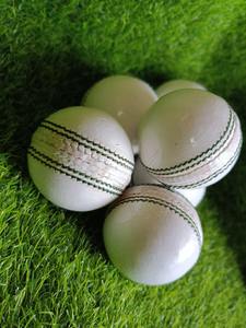 Venta al por mayor de equipo profesional de Cricket, pelota dura de cuero de Cricket para bate de interior, pelotas personalizadas de alta calidad, Cricket DE LA India - Product Image 2