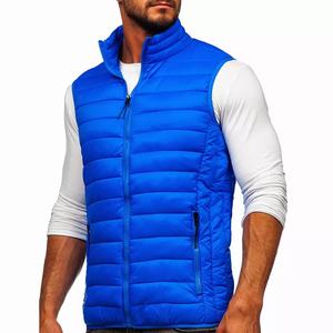 Veste chaude pour homme avec rembourrage léger, gilet matelassé isolé, vêtement d'extérieur résistant au vent pour un usage décontracté en hiver en plein air - Product Image 3