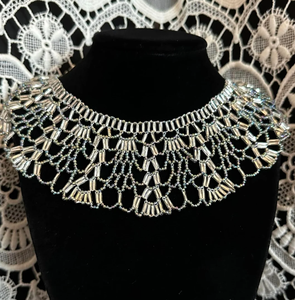 Collar de Cadena con Cuentas Estilo Western, Único y de Alta Calidad, con Flecos y Banda de Cuentas - SN HANDICRAFTS, Regalo para Boda/Compromiso - Product Image 1