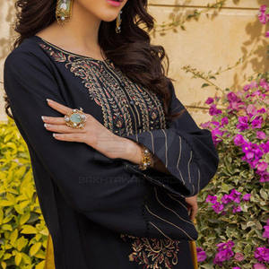 Ensemble de 3 pièces pakistanais pour femmes, personnalisé en gros, à vendre, tenue brodée de luxe à vendre - Product Image 2