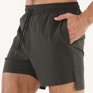 Nuevo estilo de verano para hombres Waffger moda casual deportes al aire libre estilo de playa pantalones cortos con cordón de color sólido - Product Image 5