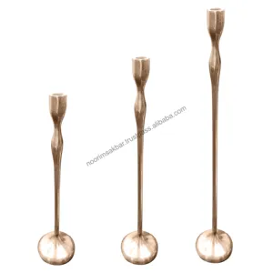 Bougeoir au design traditionnel fait à la main, support en aluminium nickelé de luxe pour la décoration intérieure, méthode d'impression personnalisée - Product Image 2