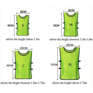 Vente en gros de bavoirs de football en polyester personnalisés bon marché gilets d'entraînement en maille - Product Image 6