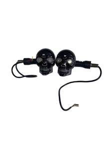 Schwarzer Totenkopf-<span class=keywords><strong>Blinker</strong></span> LED Motorrad-Indikator 12V Bernsteinfarben 10mm Gewinde Universeller <span class=keywords><strong>Blinker</strong></span> für Honda Yamaha Harley <span class=keywords><strong>Chopper</strong></span> - Product Image 5