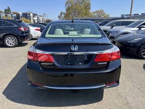 Precio bajo, Honda Accord Plug-in 2014, auto usado en venta - Product Image 6