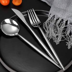 Juego de Cubiertos Plateados para Comidas Familiares, Cubiertos de Acero Inoxidable de Alta Calidad para Hogares, Cafeterías, Hoteles y Eventos Especiales - Product Image 2