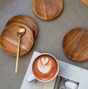 Sous-verres en bois faits à la main avec protection de table en bois de teck à grain naturel pour boissons chaudes et froides Walut Mat & Pads - Product Image 1