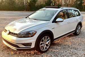 Golf Alltrack S E L 2018 Usado en Buen Estado, 1 Dueño, Turbo de 4 Cilindros, Tracción en las Cuatro Ruedas, Interior Marrón, Sin Modificaciones - Product Image 2