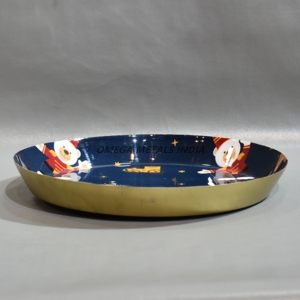 Plateau rond en bois bleu avec un motif de Noël amusant pour servir des collations et embellir votre maison ou votre table de fête - Product Image 1