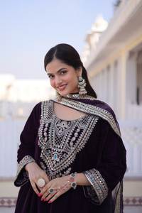 Vêtements traditionnels indiens et pakistanais pour femmes les plus populaires Boutique Sharara Suit Exclusif Travail ethnique scintillant doré pour les mariages - Product Image 3