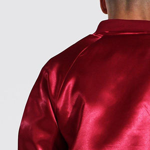 Chaqueta de invierno de satén para hombre, chaqueta de invierno de satén de diseño personalizado, manga larga, ropa de invierno informal lisa, chaquetas de béisbol para hombre - Product Image 4