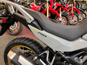 Disponibles Ahora: Motocicletas Transalp Adventures 2025 Nuevas en Stock - Product Image 5