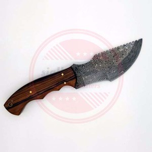 Damascus Stainless Steel Wooden Handle Professional Tracker Knife\Wholesale Customized Tracker Hunting Knives - Product Image 2