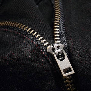 Shorts de mezclilla de buena calidad para hombre, estilo urbano, para actividades al aire libre y viajes, shorts desgastados para hombre - Product Image 2