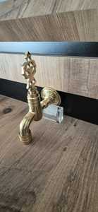 Robinet en laiton avec motifs ottomans Une combinaison d'élégance et de durabilité - Product Image 3