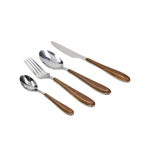 Couverts en acier inoxydable de qualité supérieure avec poignées en bois poli pour une expérience culinaire intemporelle et un look élégant - Product Image 2