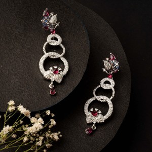 ต่างหูที่สง่างามสำหรับเครื่องประดับแฟชั่นผู้หญิงที่มีดีไซน์ที่เป็นเอกลักษณ์และคุณภาพระดับพรีเมี่ยมในราคาขายส่ง - Product Image 1