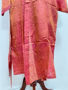 Kimono long en soie pour femme, motifs complexes, tissu doux, idéal pour mariages, événements formels, style indien, plage, vintage - Product Image 5