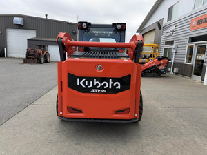 Chargeuse compacte sur chenilles Kubota SVL75-3/SSV65 à couple élevé, 12V, contrôle de puissance nouvelle génération, confort optimal - Product Image 5