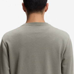 Sudadera para Hombre con Cuello Redondo, Diseño Regular, Precio al por Mayor, Color Sólido, Diseño de Alta Calidad con Logotipo Personalizado - Product Image 5