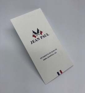 Etiqueta colgante de lujo personalizada a la moda, etiqueta oscilante de impresión Offset, tarjeta de papel de reciclaje, etiqueta de marca UV grabada en relieve, tarjeta de regalo promocional - Product Image 6