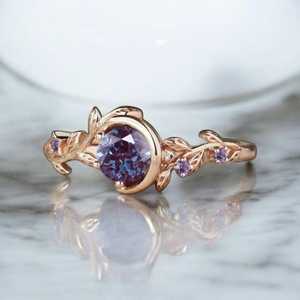 แหวนหมั้นทรงพระจันทร์เสี้ยวประดับดาวและอเล็กซานไดรต์ แหวนแต่งงานทรงกลมเปลี่ยนสีได้ แรงบันดาลใจจากธรรมชาติ แหวนแต่งงานประดับพลอยประจำเดือนเกิด - Product Image 2