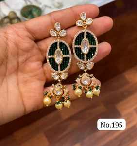 Hermosos pendientes de polki de diamantes americanos chapados en rodio Color Pearl Cluster Drop Moda inspirada principalmente - Product Image 4